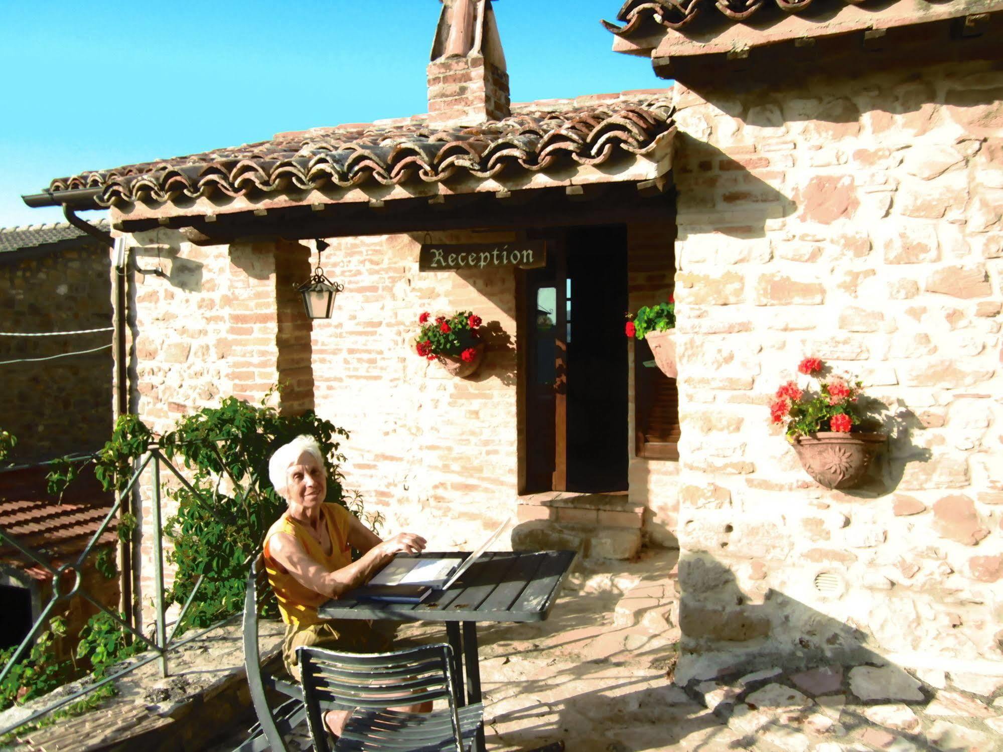 GaglietoleCastello Di Cisterna公寓式酒店 外观 照片